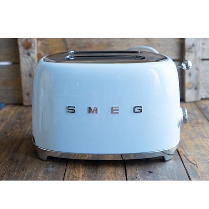 smeg-tsf01pbeu-tosteri-photo-2