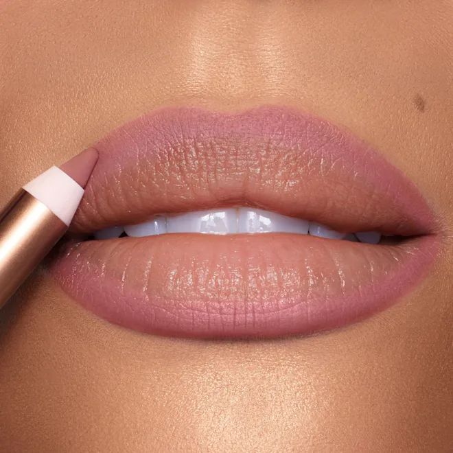 charlotte-tilbury-pillow-talk-plumping-lip-kit-pillow-talk-medium-sasachuqre-nakrebi-samgzavro-zomis-tuchsatskhit-da-fanqrit-photo-4