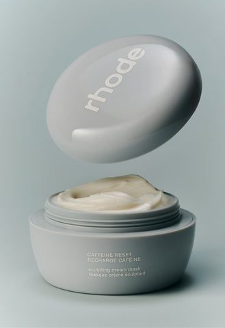 rhode-caffeine-reset-sculpting-mask-damatenianebeli-nighabi-photo-2