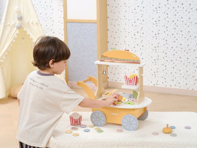 polar-b-satamasho---hamburgeris-stendi-photo-2