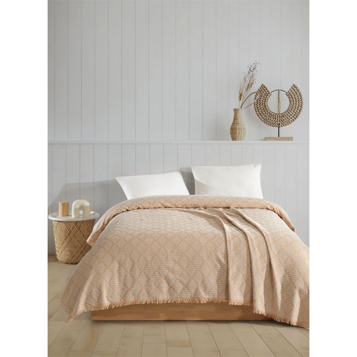 manamo-wengen-satsolis-gadasafarebeli