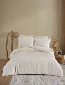Product image of Manamo  Prime Stripe  თეთრეულის ნაკრები სატინის სპილოსძვლისფერი ერთ საწოლიანი 160x220+50x70+180x260 სმ