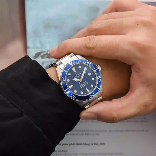 certina-c0328071104100-majis-saati-photo-2