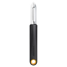 Product image of Fiskars FF Peeler Fixed Blade ბოსტნეულის სათლელი