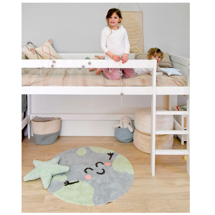 lorena-canals-big-big-world-sabavshvo-khalicha-photo-4