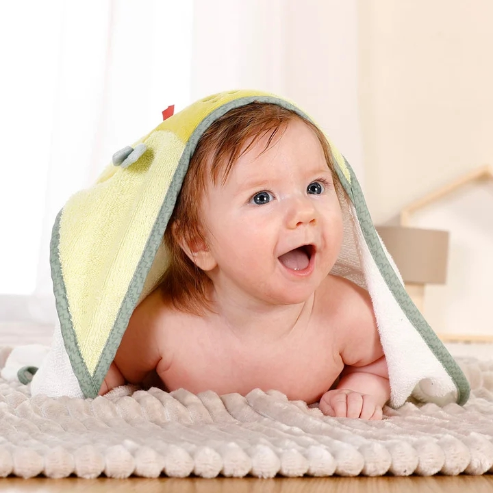 fehn-baby-hooded-bath-towel-dino-bavshvis-pledi-qudit-photo-2