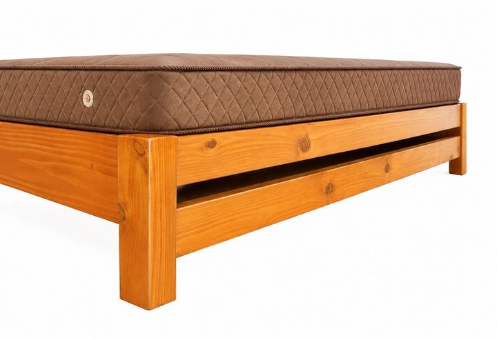 khelnaketi-fichvis-khis-satsoli-rustic-minimal-bed-photo-4