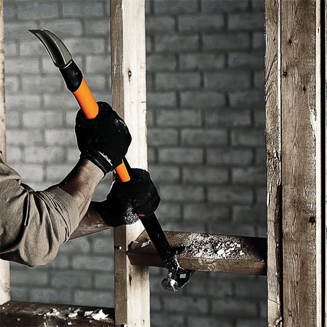 fiskars-isocore-demolition-tool-l-chaquchi-photo-3