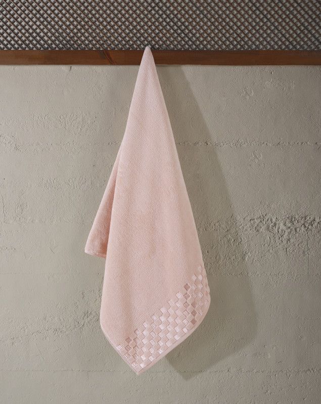 checker-microcotton-jacq-towel-blush-75x150-pirsakhotsi