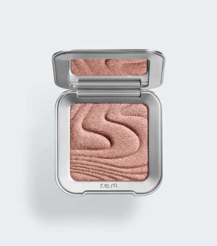tendi-rem-beauty-highlighter-hailaiteri