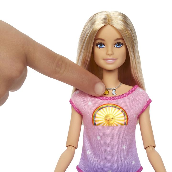 mattel-self-care-rise-and-relax-doll-tojina-aqsesuarebit-photo-4