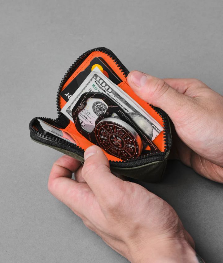 alpaka-zip-card-pouch-green-axoflux-210d-safule-photo-3