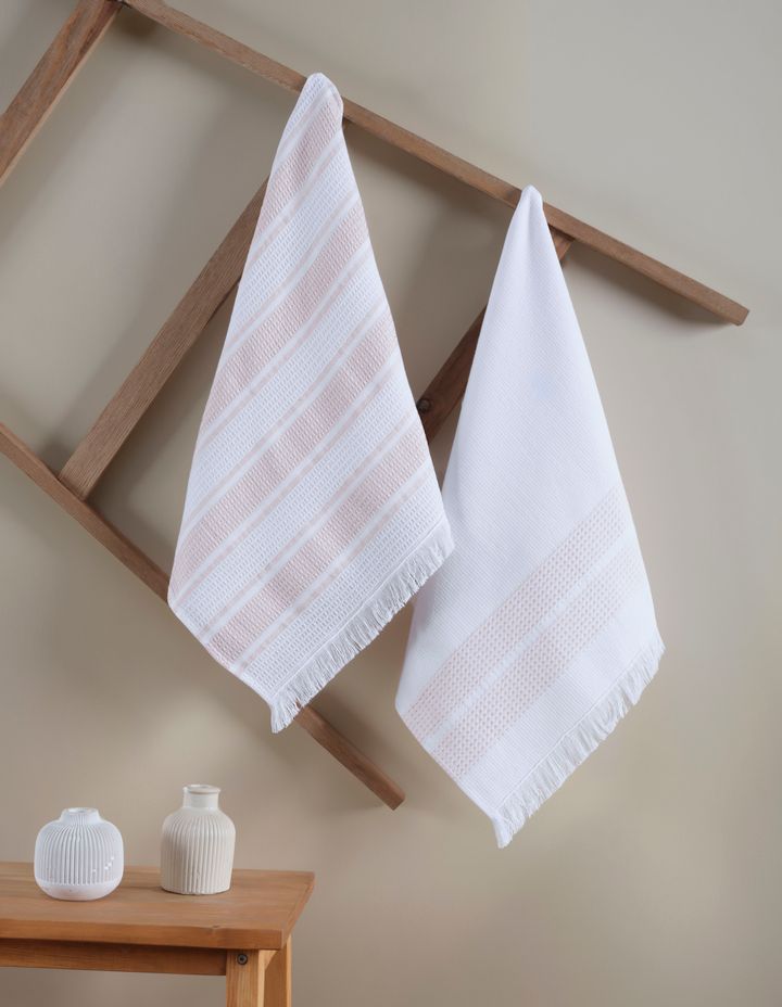 manamo-missi-samzareulos-pirsakhotsi-bambis-atmisferi-zhakaris-50x70-sm-2ts