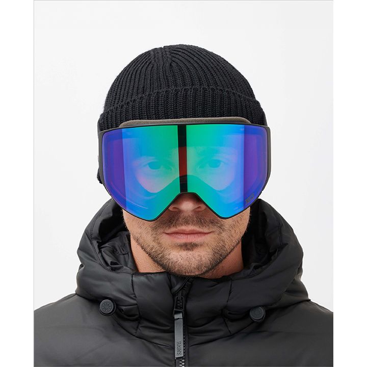 messy-weekend-clear-xe2-black-green-mirrored-satkhilamuro-satvale-photo-4