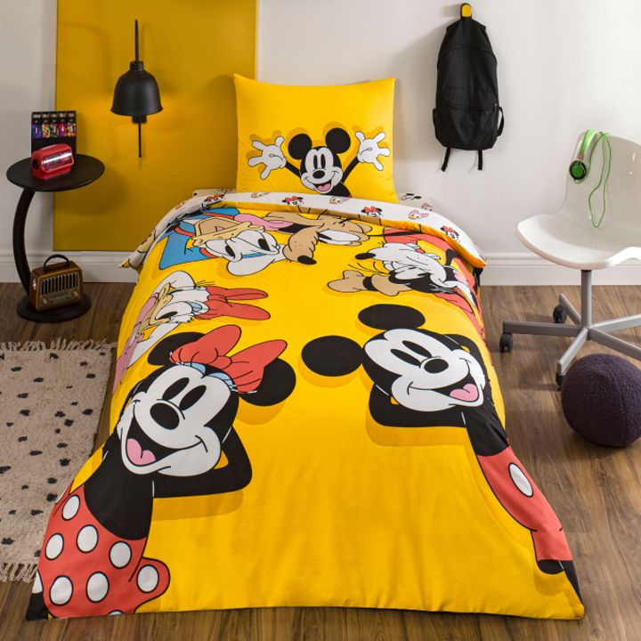 tac-disney-mickey-friends-chvilis-tetreulis-nakrebi