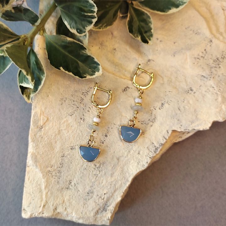 pietra-mtvaris-qvis-da-agatis-saqure-photo-2