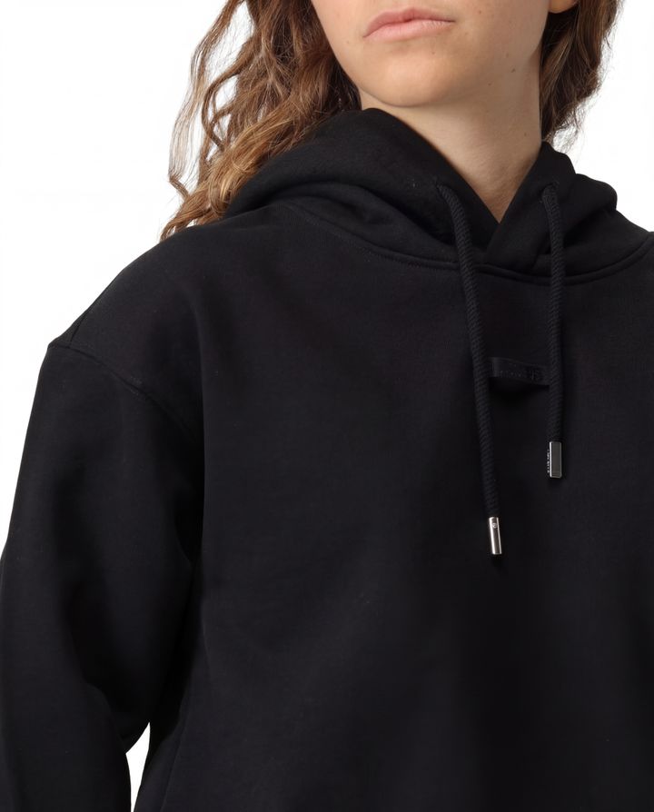 jacquemus-bambis-hudi-dekoratiuli-gros-grain-elementit-photo-2