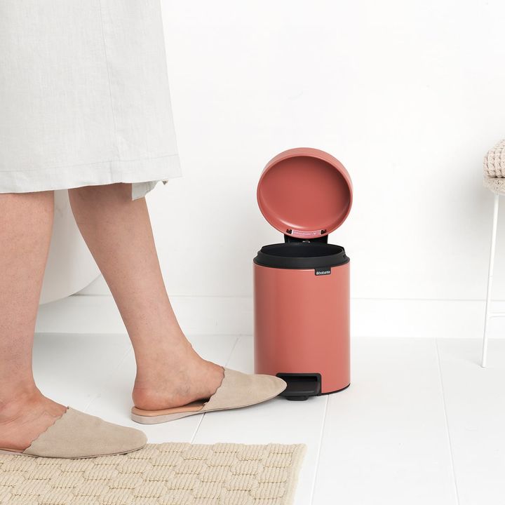 brabantia-newicon-nagvis-urna-plastmasis-kalatit-5l-photo-4