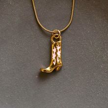 Product image of ოქროსფერი ყელსაბამი ჩექმით