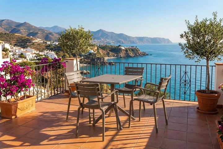 comfort-room-turquli-plasmasis-magida-da-4-skami-natsrisferi-photo-2