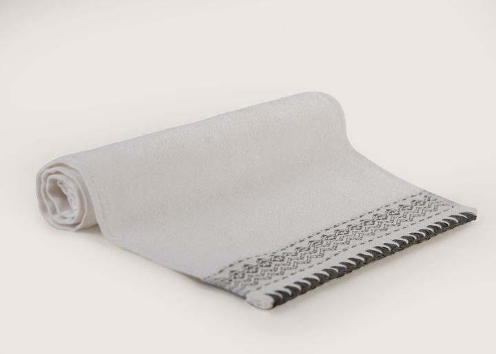 blen-jacquard-hand-towel-white-30x50-pirsakhotsi