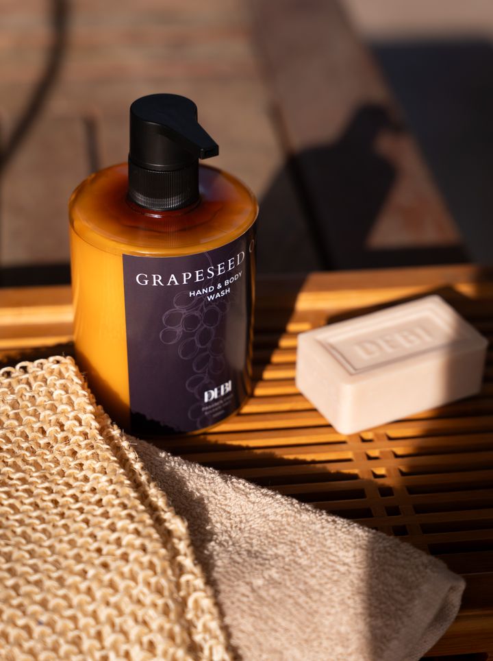 debi-grapeseed-oil-hand-body-wash-skheulis-dasabani-photo-2