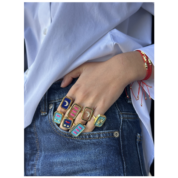 eshvi-three-pink-lips-bechedi-photo-2