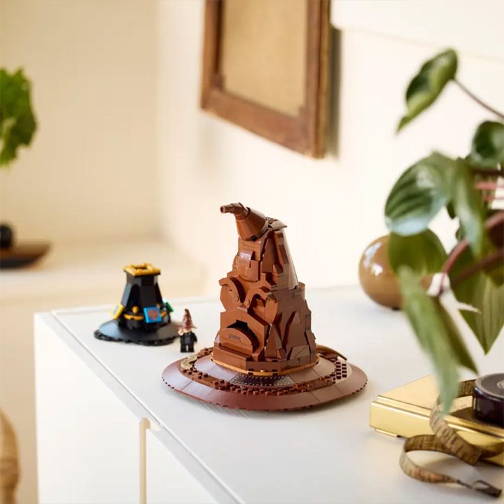 lego-talking-sorting-hat-konstruqtori-photo-3