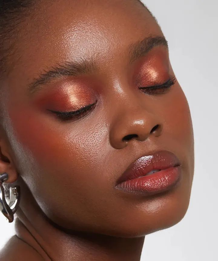 beauty-bay-fiery-20-42-colour-palette-tvalis-chrdilebis-paleti-photo-2