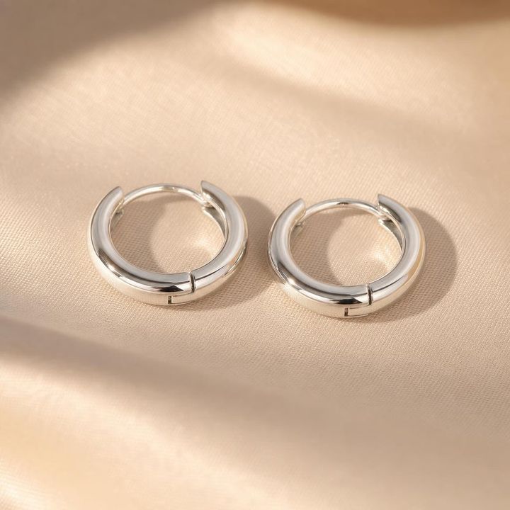 jewelish-constance-earrings-saqure-photo-2