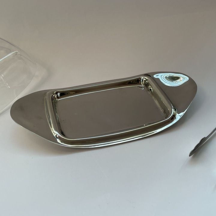 karaqis-dasadebi-da-damcheri-metal-accents-photo-4