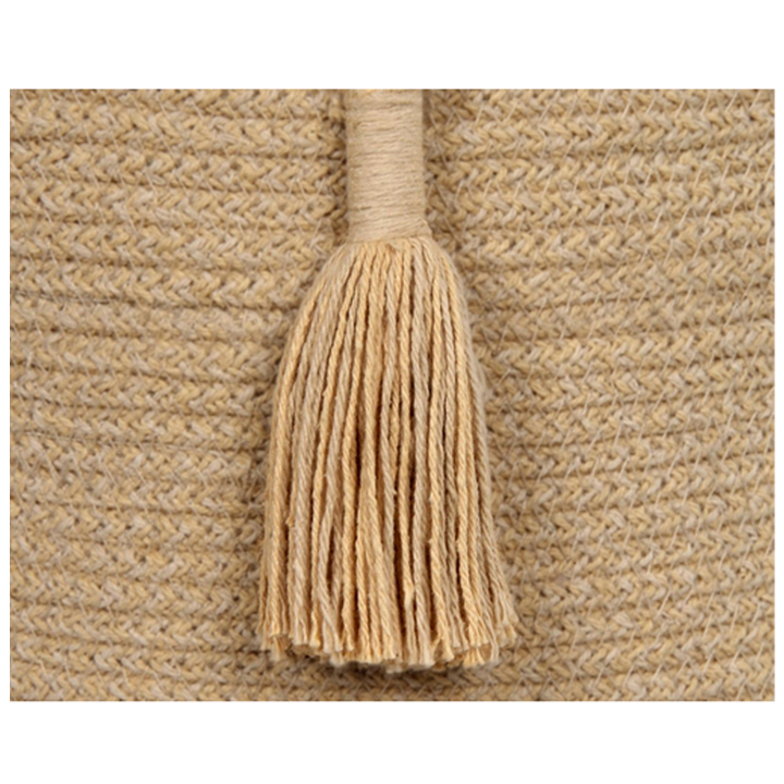 lorena-canals-woody-honey-khelnaketi-satavso-kalata-photo-4