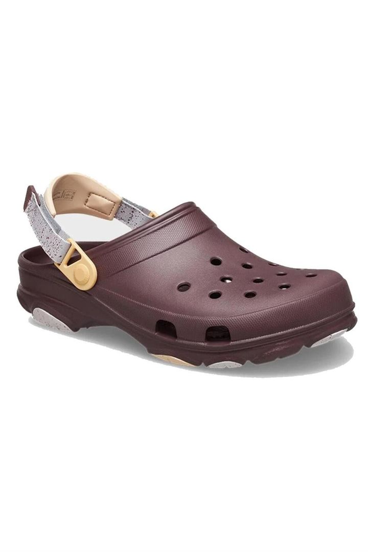 crocs-mamakatsis-fekhsatsmeli