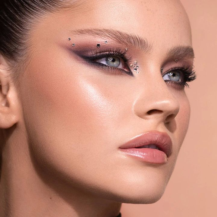 natasha-denona-my-dream-eyeshadow-palette-tvalis-chrdilebi-photo-3