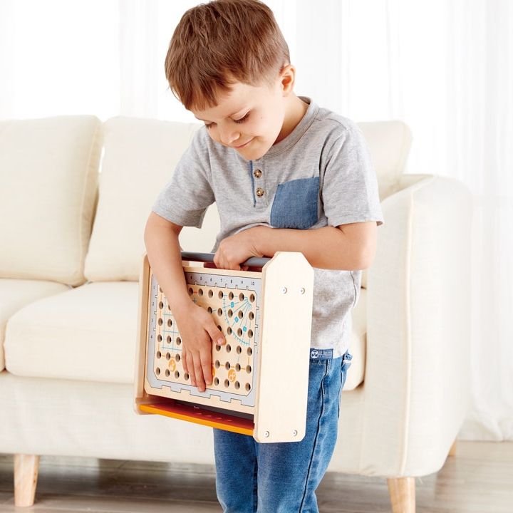 hape-satamasho-khelsatsqoebis-quti-science-experiment-toolbox-photo-2