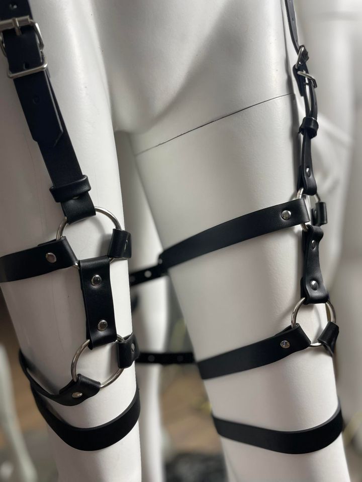 black-spiral-photo-4