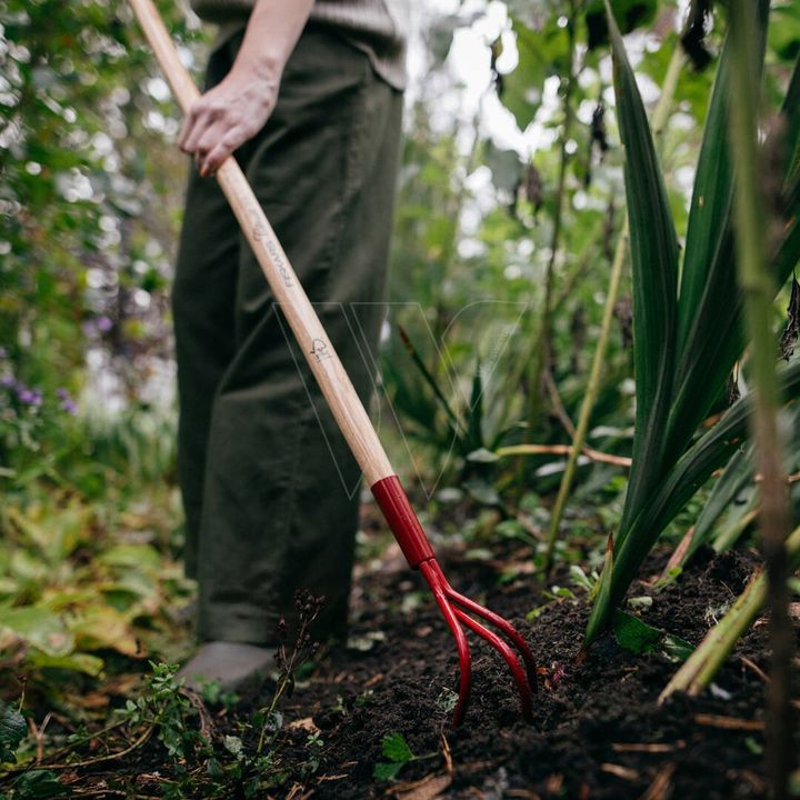 fiskars-classic-rose-cultivator-fsc-kultivatori-photo-2