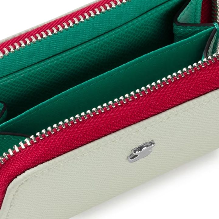 tous-wallet-195930018-qalis-safule-photo-2