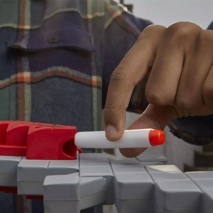 hasbro-nerfis-blasteri-mainkraftis-seriidan-photo-3