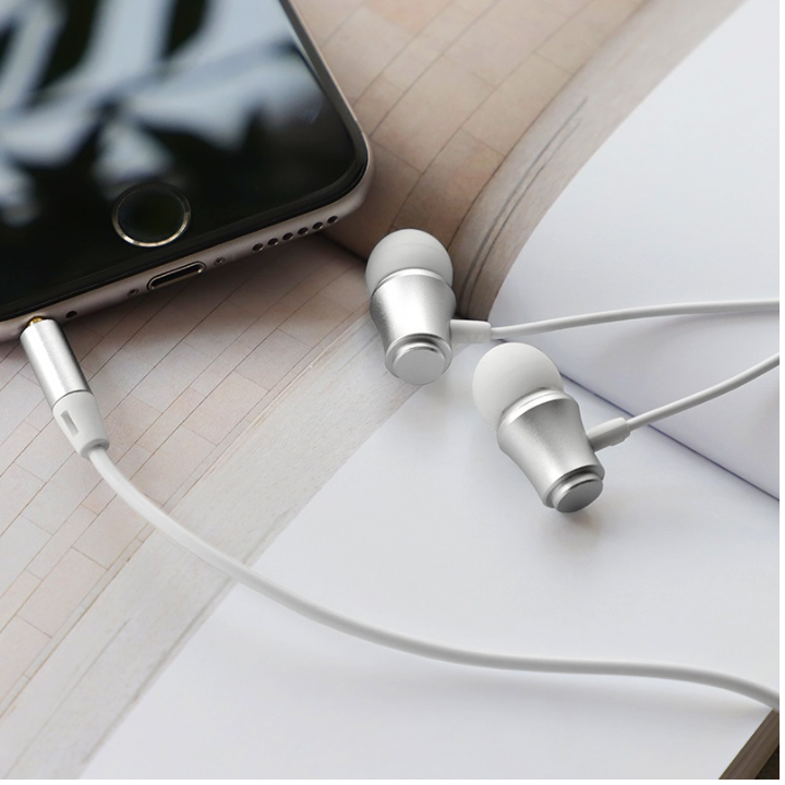 borofone-earphone-bm29-gratified-universal-earphone-s-with-micsilver-photo-4