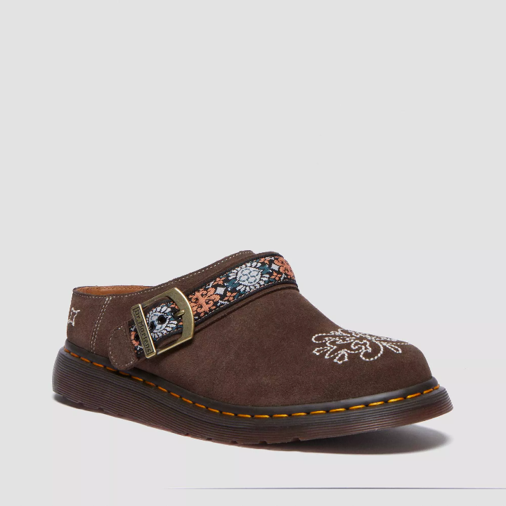 drmartens-qoveldghiuri-fekhsatsmeli-photo-3