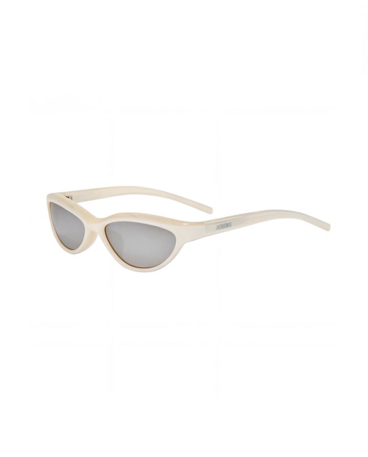 jacquemus-curvo-mzis-satvale-photo-2
