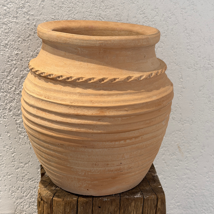 terracotta-pots-khelnaketi-tikhis-qotani-photo-3