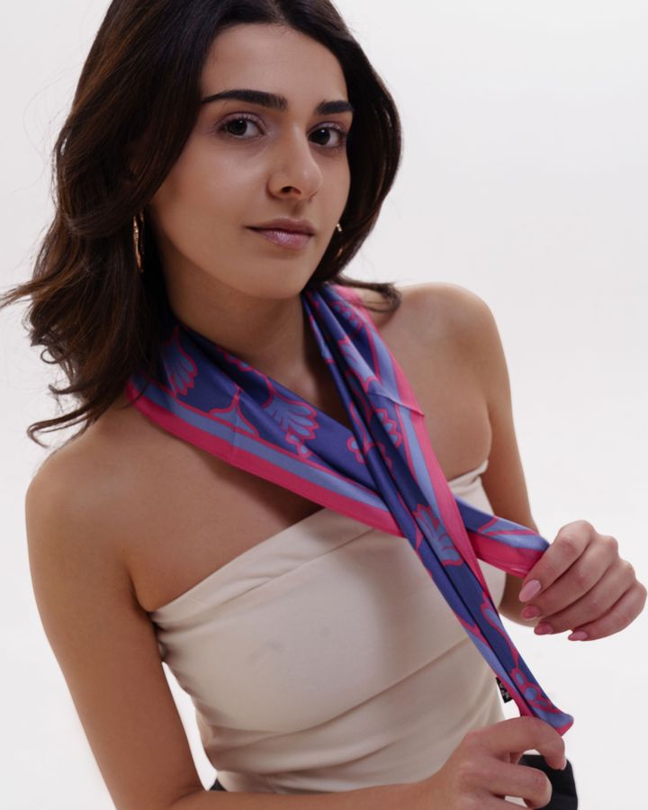 jovani-mora-sharfi-titebi-naturaluri-abreshumi-iisferi-photo-2