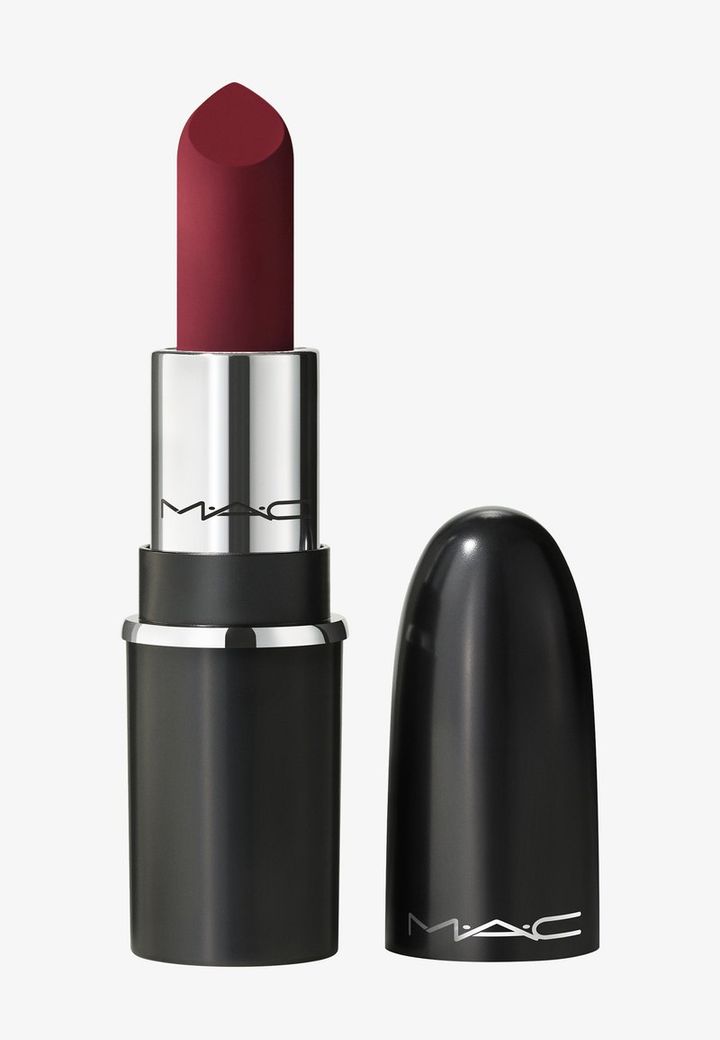 mac-macximal-silky-mini-matte-lipstick-lipstick-diva-tuchsatskhi