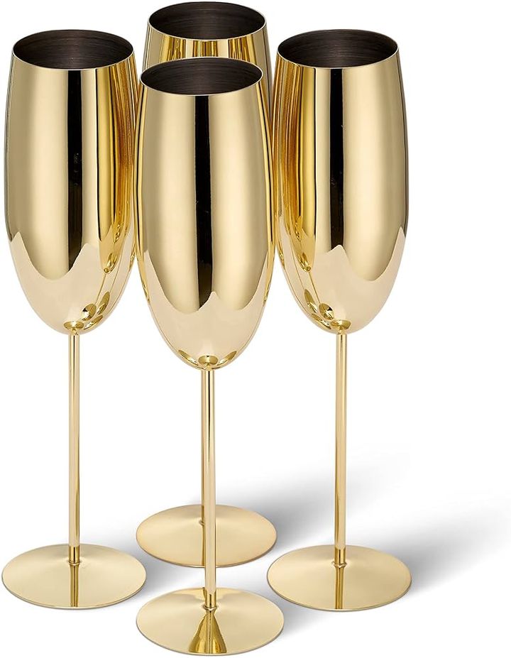 uzhangavi-foladis-shampanuris-chiqa-photo-2