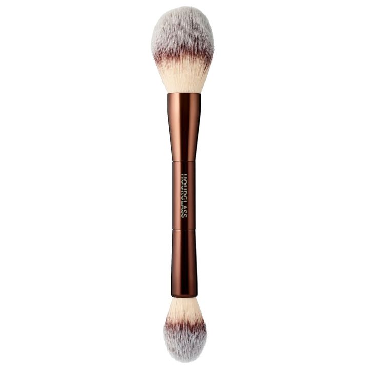 hourglass-veil-powder-brush-ormkhrivi-funji