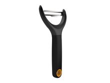 Product image of Fiskars FF Peeler (y-shaped) საფრცქვნელი