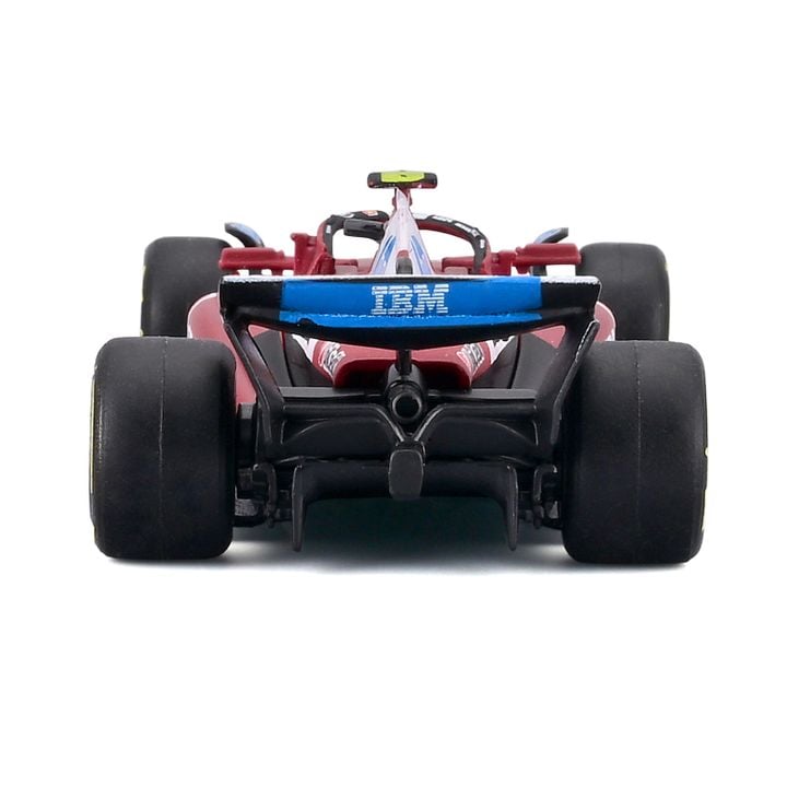 16-sharl-lekleri-scuderia-ferrari-sf-25-2025-formula-1-modeli-photo-2