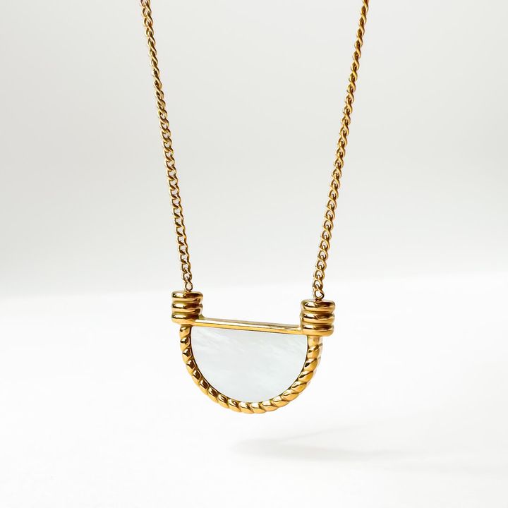 titanis-mooqrovili-khelovnuri-sadafis-qelsabami